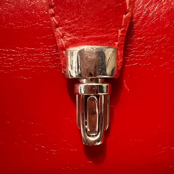 Red Italian leather Vera Pelle crossbody - Picture 4 of 5